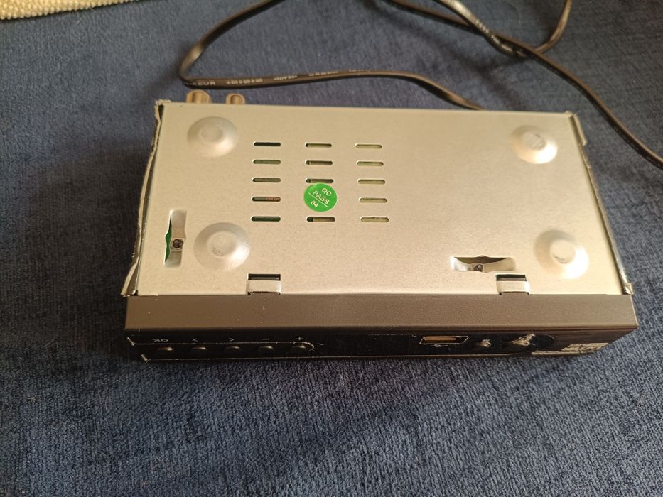 Tuner dekoder DVB-T2 H.265 HEVC Esperanza