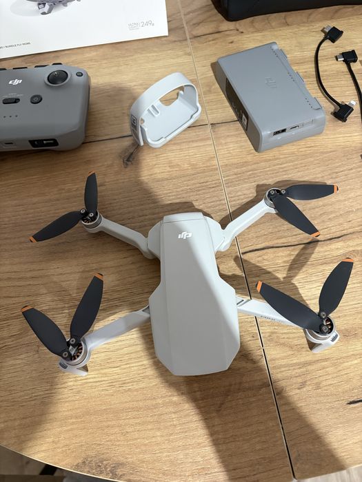 Dron DJI mini 4k fly more combo