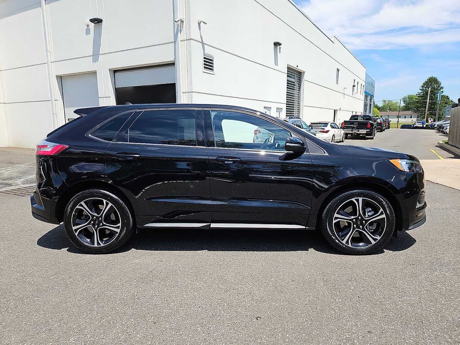 Ford Edge      2023