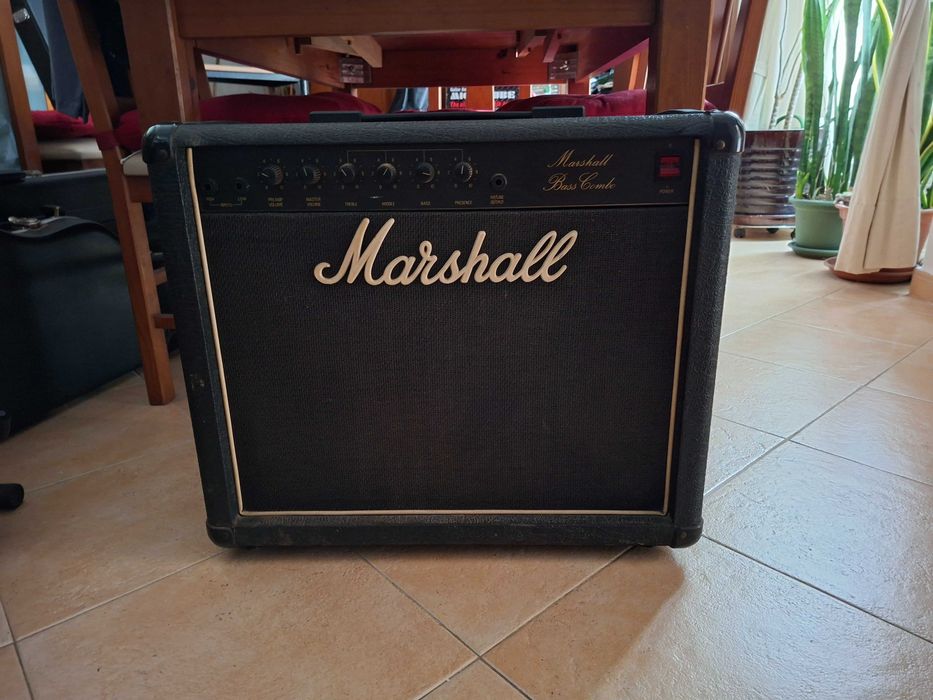 Amplificador Marshall Bass Combo 5503