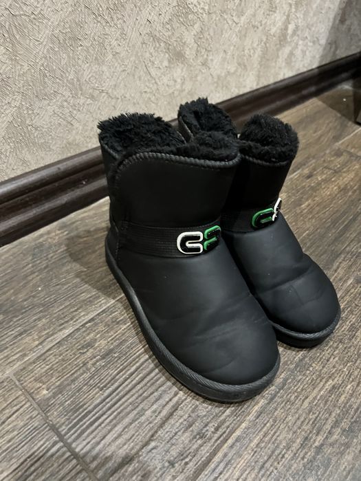 Угги для мальчика 31 р.