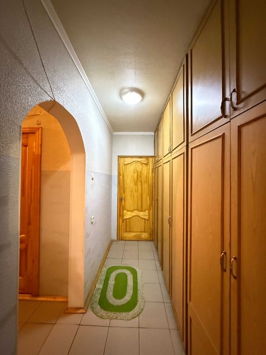 Унікальна 5+кімнатна квартира з гаражем, 2 кухнями та окремим входом