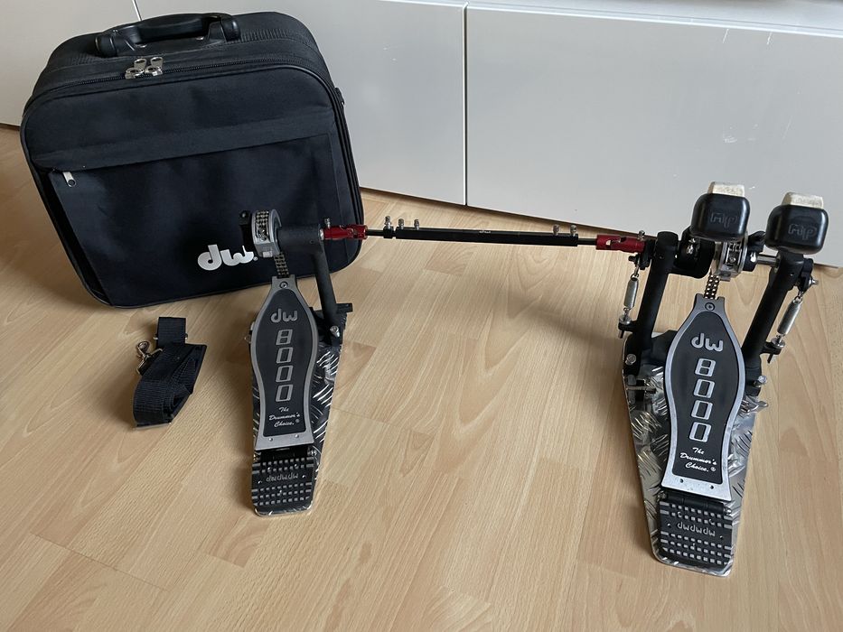 Dw8002 Twin Podwójna stopa z Case