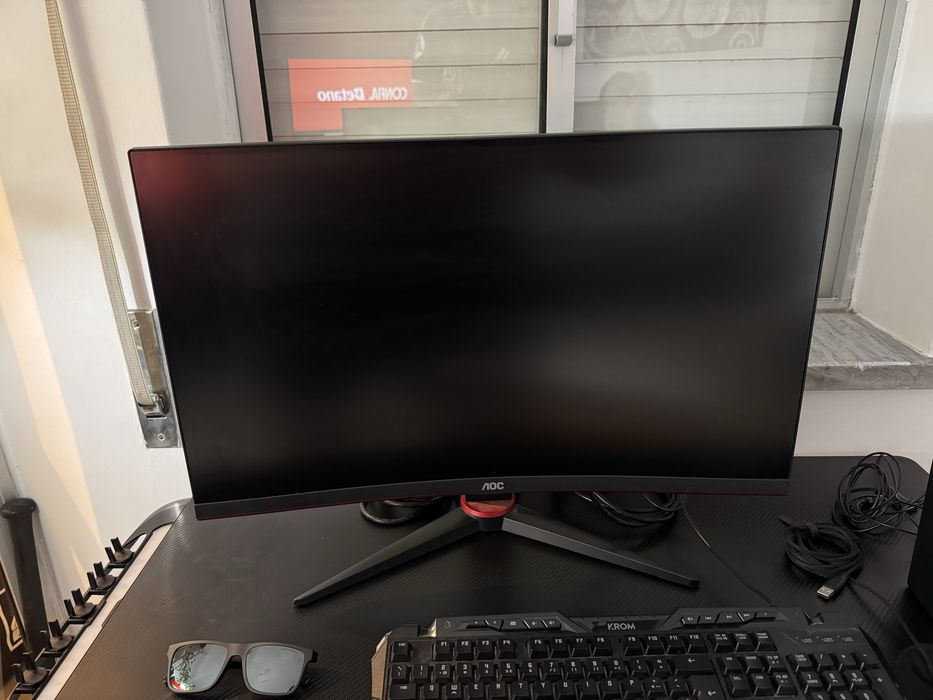 Monitor curvo AOC 240hz