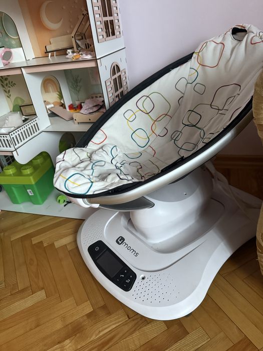Продам 4moms  укачуючий центр