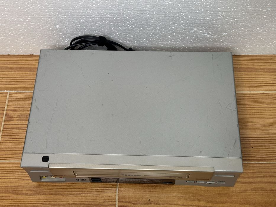 Leitor/Gravador VHS TOSHIBA