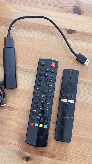 TV SMART TCL 32” + Xiaomi Mi TV Stick