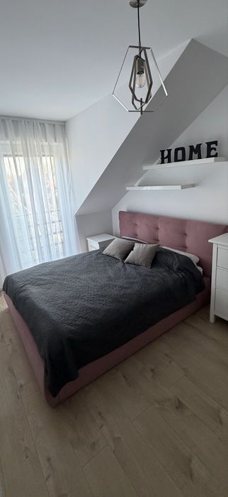 Łóżko 160x200cm różowe welurowe Koło