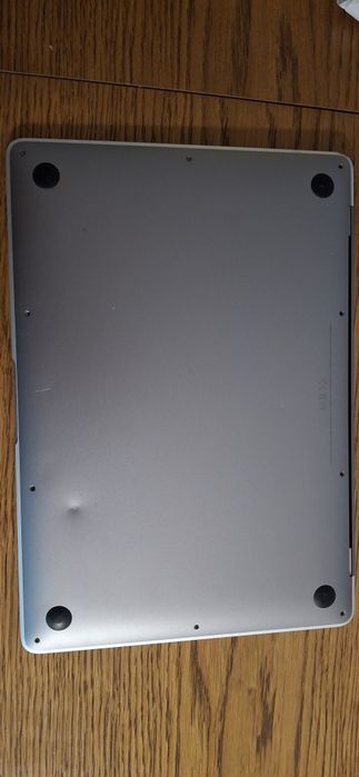Макбук Air A2179 2020 року на запчастини
