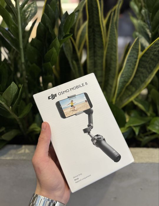 Dji osmo mobile 8 NEW