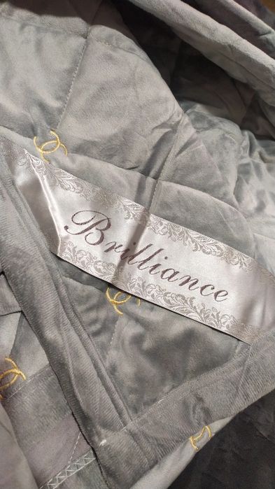 Брендове двостороннє велюрові котонові покривал з логотипом «Chanel»