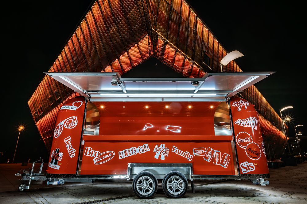 Producent Nowa przyczepa gastronomiczna food truck SHINE Summer 5,5m premium event bar