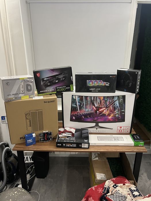 (на гарантии) 4K OLED 32” 240fps Alienware монитор  AW3225QF