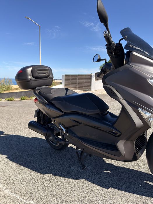 Yamaha XMAX 125 ABS | Top Case Yamaha + Para-brisa GIVI