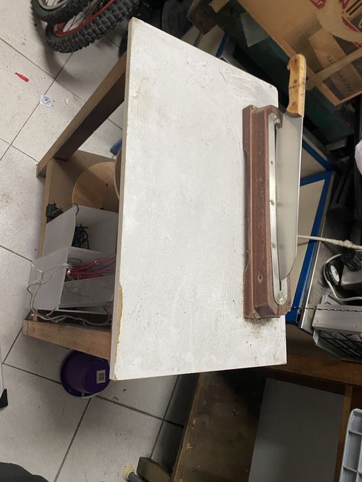 Faca de cortar bacalhau fom bancada