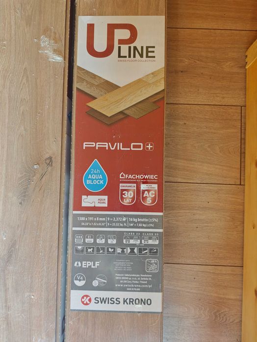 Panele podłogowe Swiss Krono Dąb