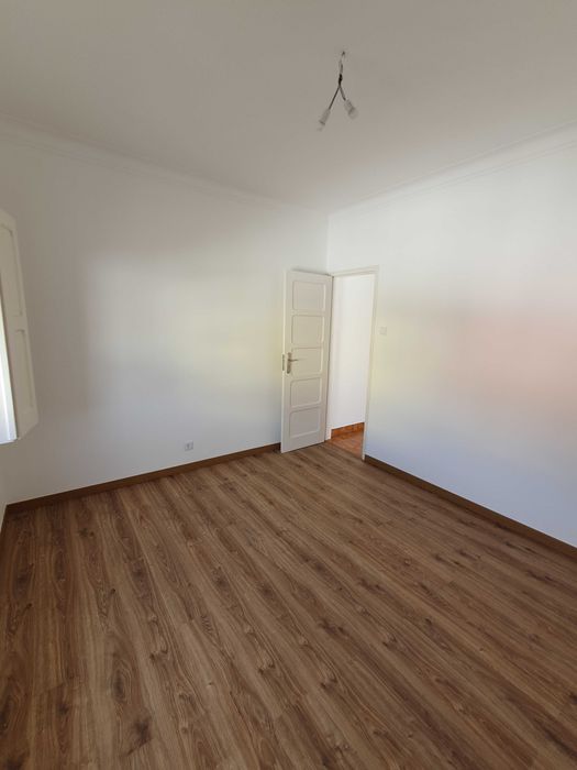 Andar de Moradia com garagem e quintal