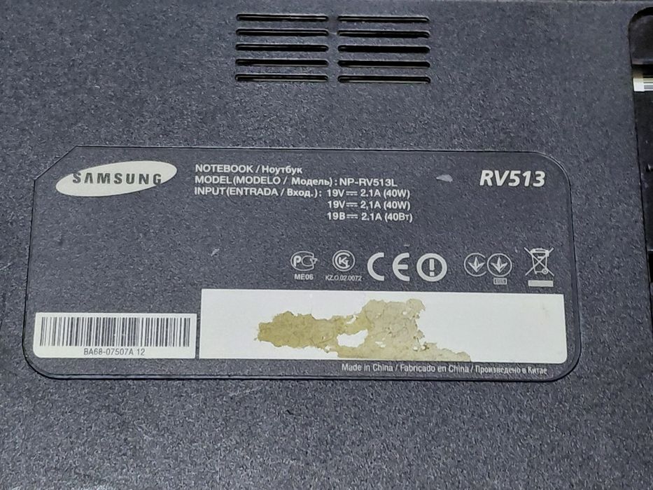 Ноутбук Samsung RV513: корпус, материнська плата, матриця, процесор