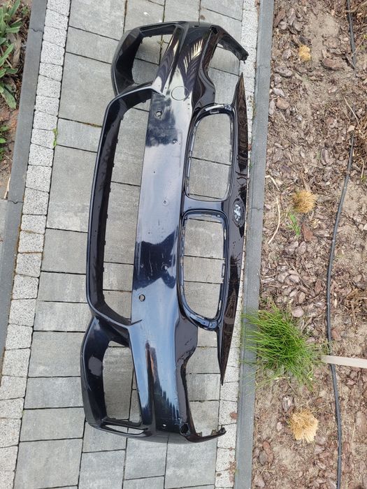 Sprzedam przedni zderzak BMW