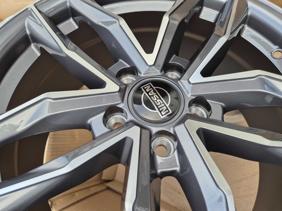 Felgi 17" 5x114,3 Dostawcze Renault Trafic Opel Vivaro KIA Carnival Fiat Nowe | #DM05