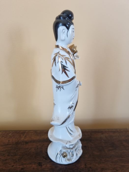 Deusa oriental kuan Yin