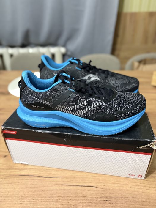 Новые ОРИГИНАЛ оригінал беговые кроссовки кросівки Saucony Tempus