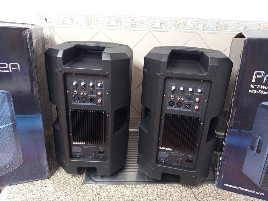 2-Colunas Ativas Soundsation 880W/Novas