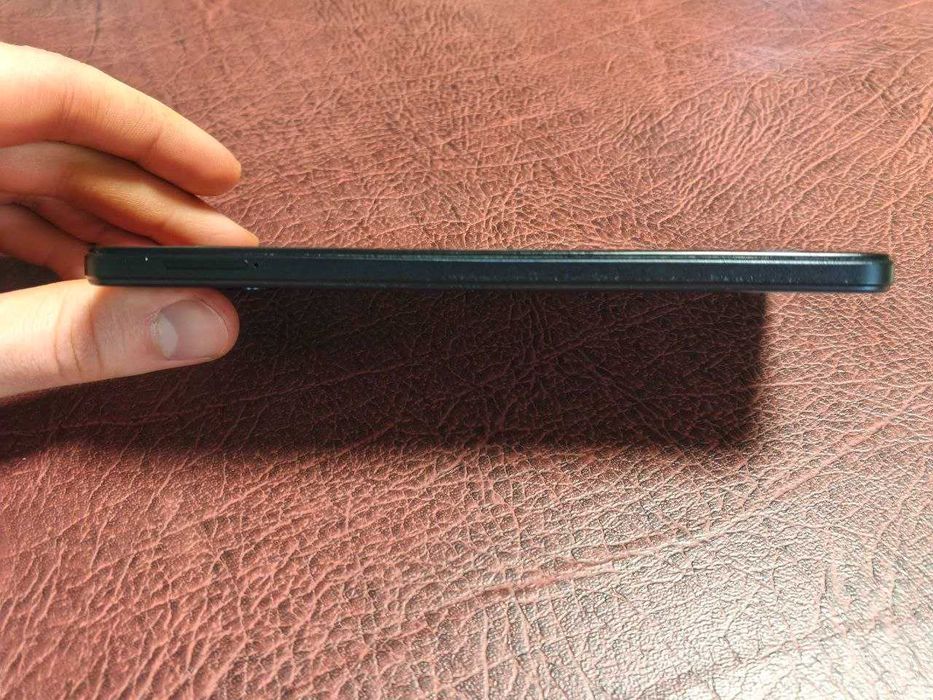 Продам телефон Infinix Note 12 (6/128GB)