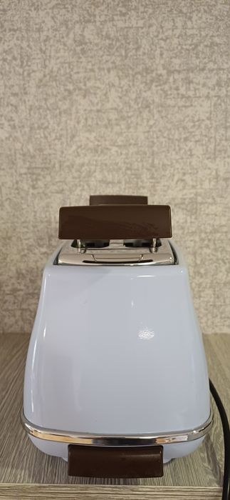 Тостер DeLonghi CTOV2103.