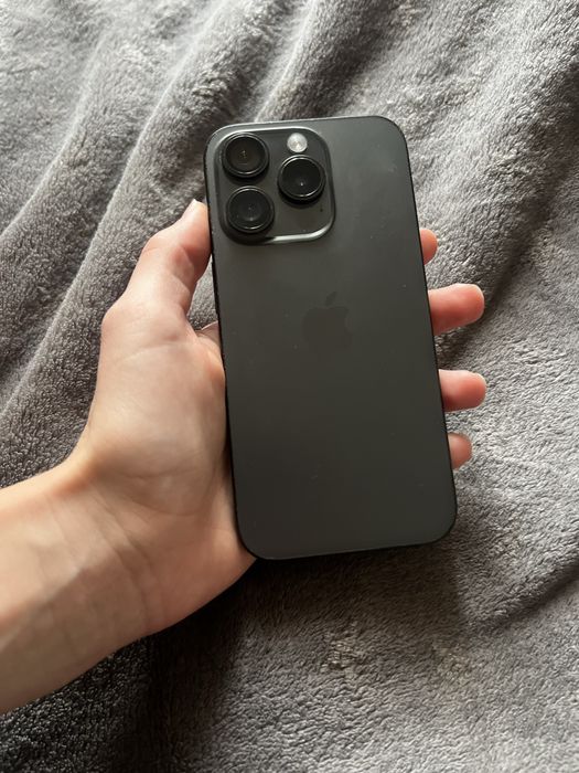 iPhone 15 pro чорний