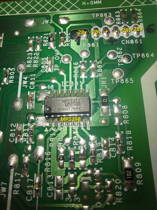 монітор 21,5" iiyama B2282HS на запчастини, матриця розбита