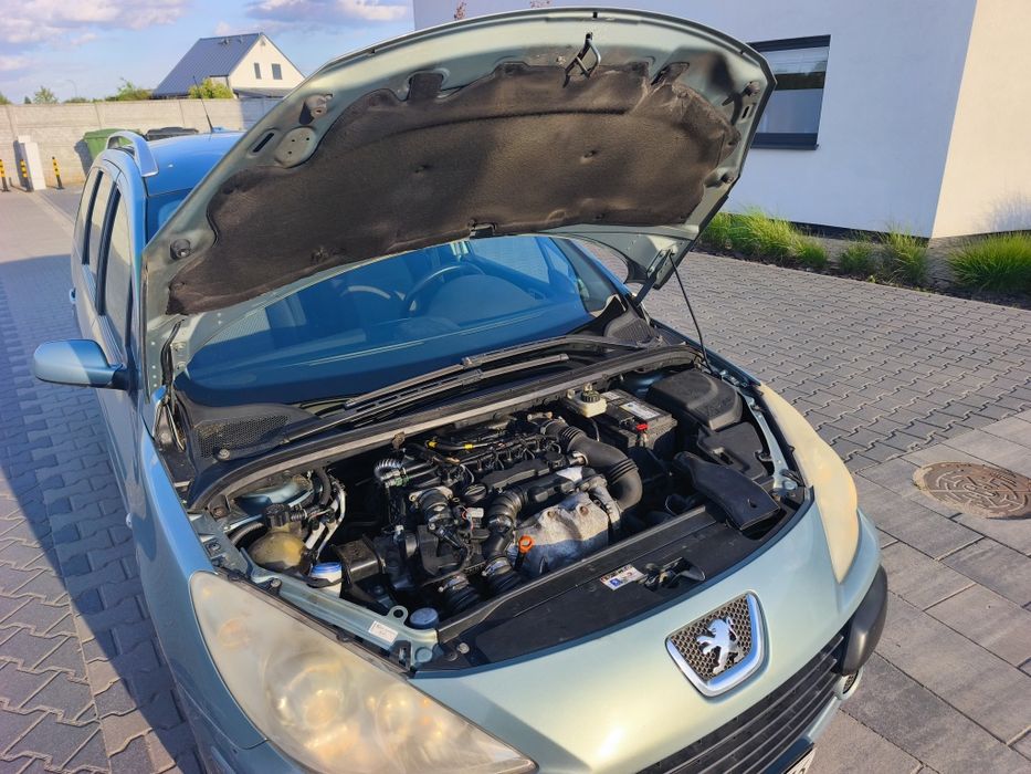 Peugeot 307  1,6 diesel kombi panorama 7osobowy