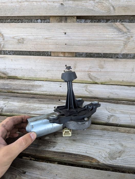 Моторчик заднього двірника Рено лагуна 2