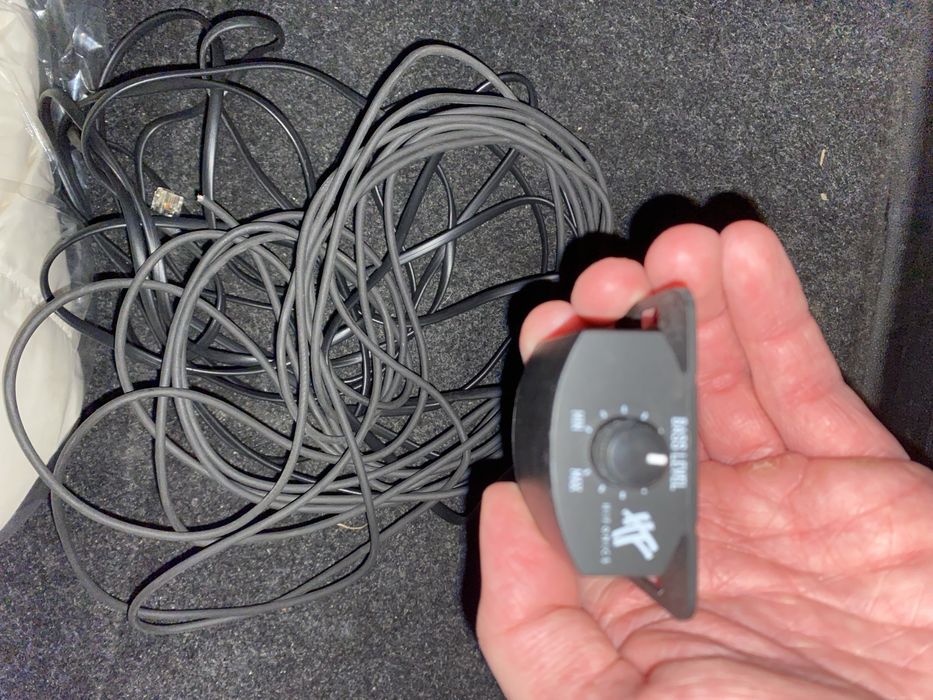 Subwoofer aktywny hifonics zx-82a Żuromin • OLX.pl