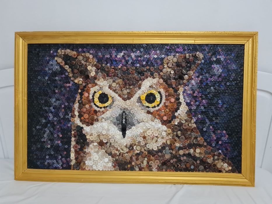 Quadro mocho de botões variados feito á mão moldura dourada 110x70cm