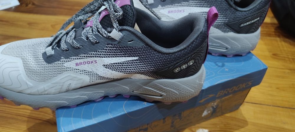 Obuwie do biegania Brooks 42