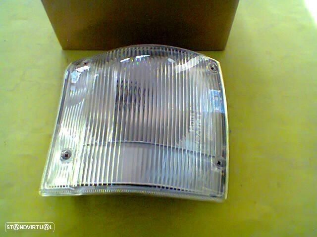 Farolins farolim frente Toyota Dyna 250 e 280 (novos)