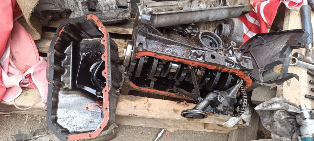 Гбц коленвал 1.3 1.4-1.6 VW Golf3 kaddi seat inka oktavia felicia ibiz