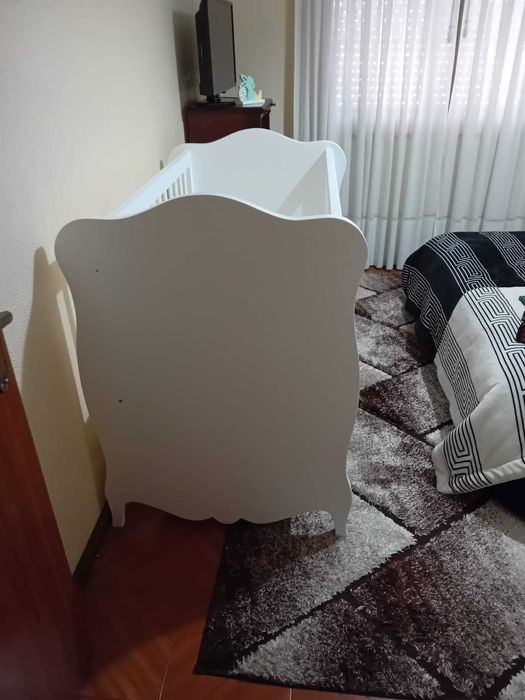 Cama de criança com colchão