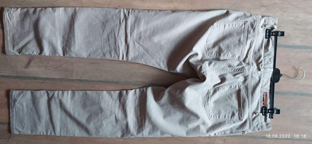 Jeans beżowe Zara
