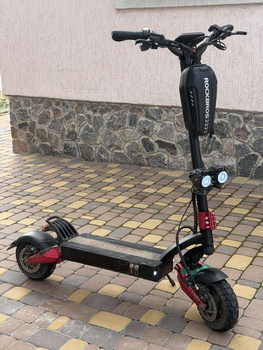 Продам электросамокат Crosser dominator