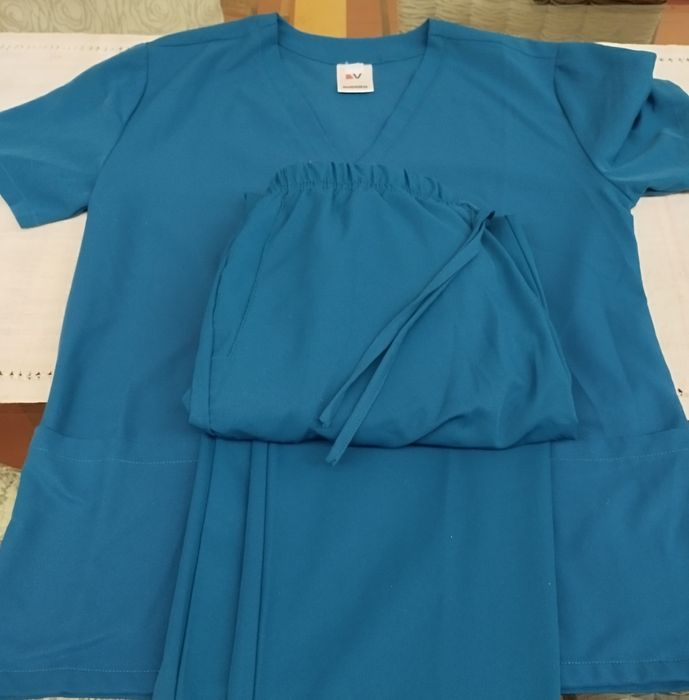 Batas e fardas profissionais de saúde