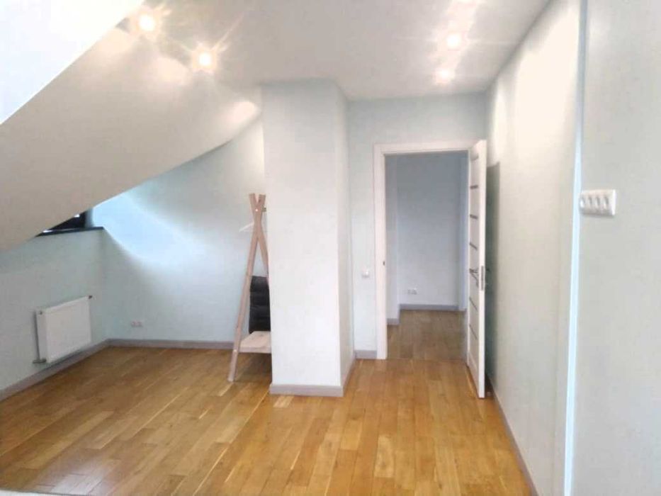 Теплий будинок біля лісу річки та Київського моря без %