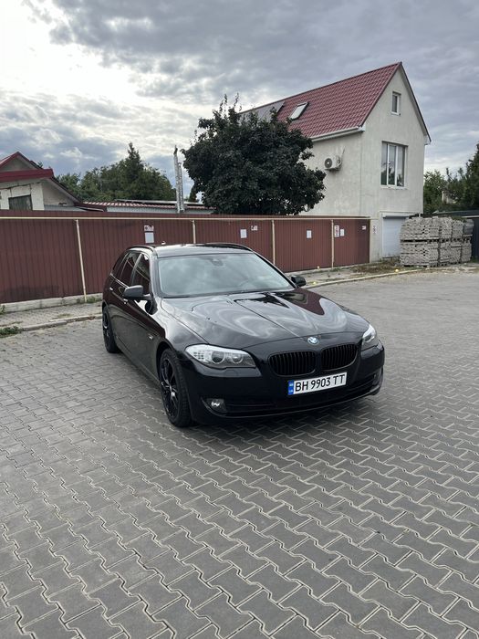 Продам бмв ф11 3.0