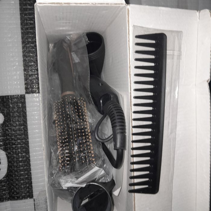 Nowa suszarka w pudełku