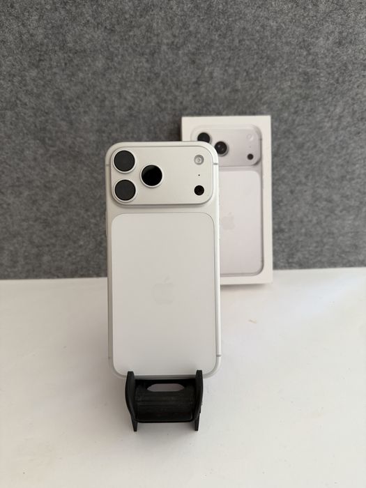 IPhone 17 Pro Max 512GB Silver a estrear ( 0 ciclos)