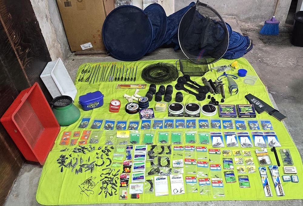 Material de pesca diverso