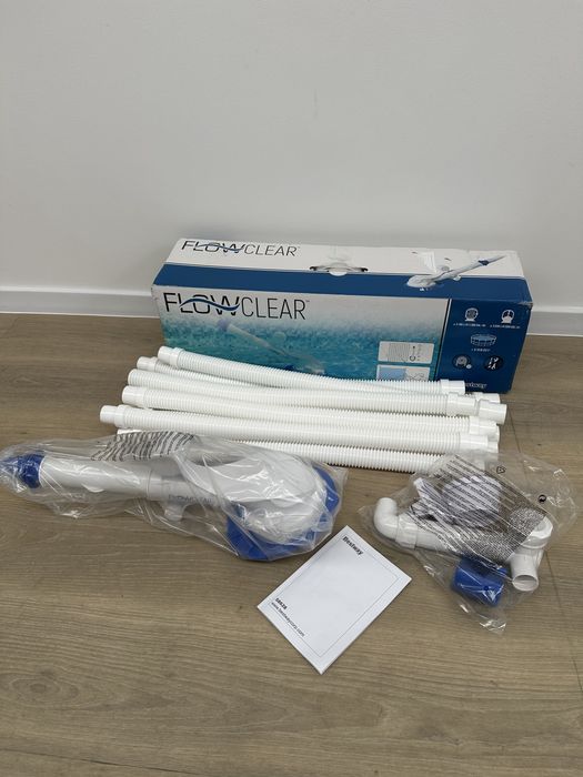 Odkurzacz do basenu Bestway 58628 automatyczny do 6,7m średnicy  Flowclear Aquasweeper