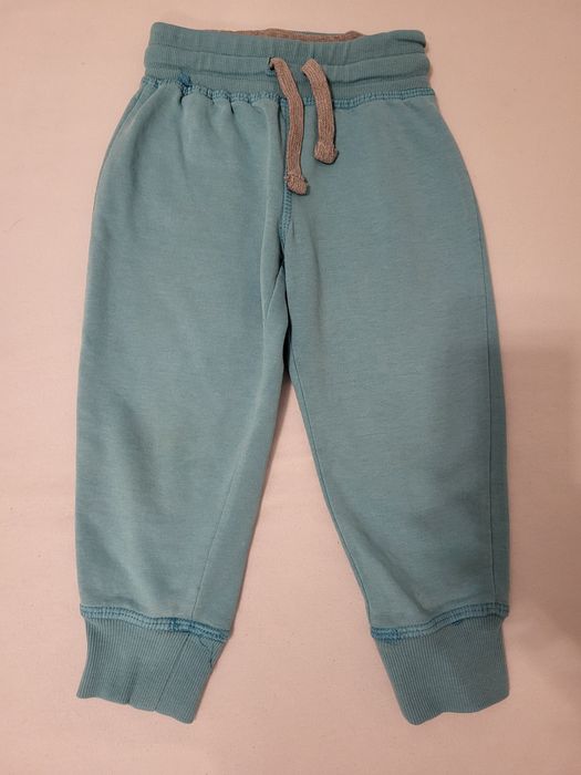 Spodnie dresowe chłopięce r. 92