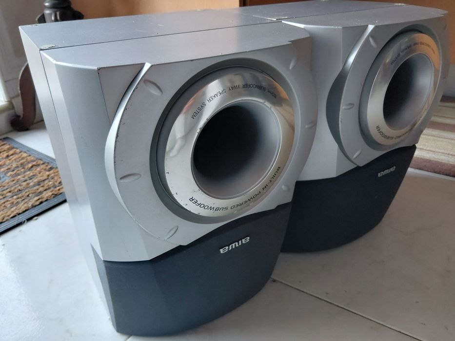 Colunas aiwa impecaveis